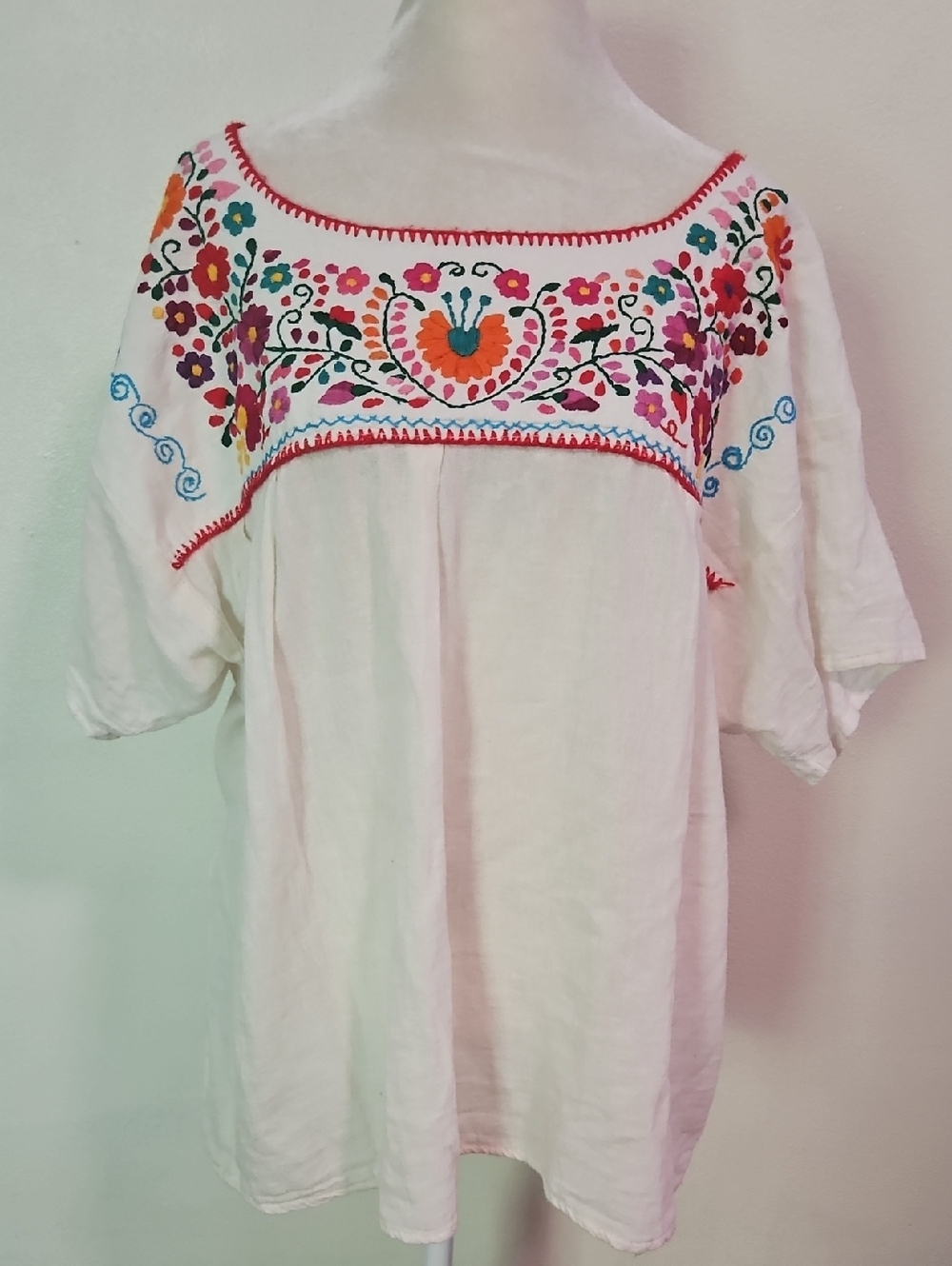 El Interior Austin Texas La Sirena Embroidered Mexican Top L?